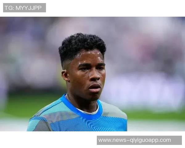 里昂官宣恩德里克租借加盟本泽马现身评论区为其加油助威